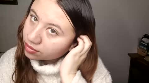 EIMY   MODEL INDEPENDENT online show from February 24, 2025, 5:11 am