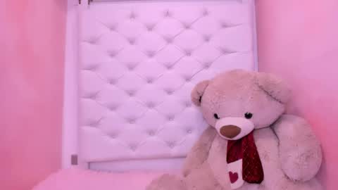 eimy online show from March 28, 2026, 1:43 pm