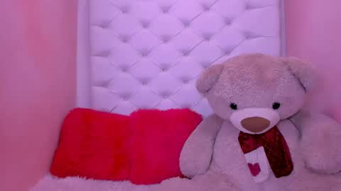 Snapshot of eimy_skinny chatting on June 2, 2026, 2:08 pm eimy online show from June 2, 2026, 2:08 pm