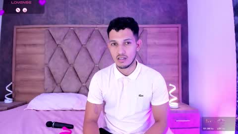 YG COUPLE online show from January 6, 2026, 8:23 pm