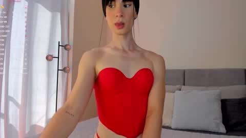 Einyel  online show from January 13, 2025, 7:53 pm