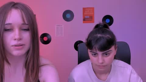 Snapshot of eira_mouse chatting on May 11, 2026, 8:53 am Sweet Eira online show from May 11, 2026, 8:53 am