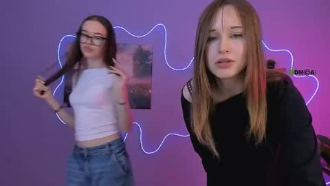Snapshot of eira_mouse chatting on May 27, 2026, 8:44 am Sweet Eira online show from May 27, 2026, 8:44 am