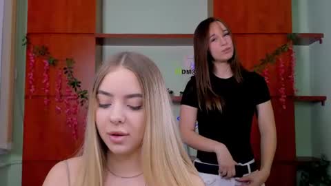 Snapshot of eira_mouse chatting on July 19, 2026, 8:40 am Sweet Eira online show from July 19, 2026, 8:40 am