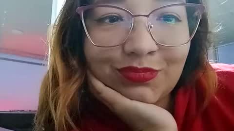 Snapshot of eireneninon chatting on December 19, 2024, 11:03 pm Eirene online show from December 19, 2024, 11:03 pm