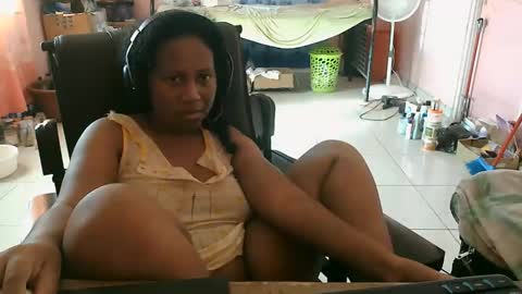 Eirondra Valeen online show from November 3, 2025, 7:04 pm