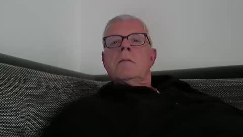 Snapshot of eisbaer1957 chatting on March 19, 2026, 5:17 pm eisbaer1957 online show from March 19, 2026, 5:17 pm