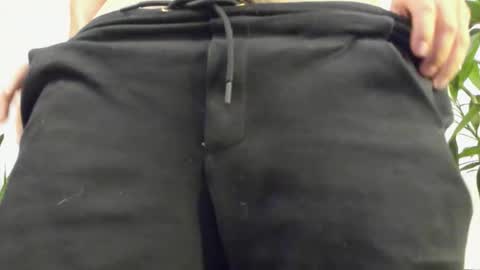 EITHAN CONOR online show from September 23, 2025, 3:42 am