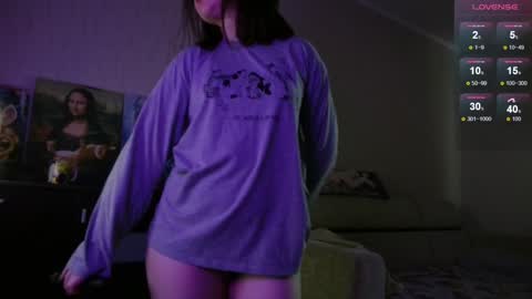 If you like it when I meow give me a thumbs up online show from January 16, 2025, 11:04 am