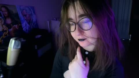 If you like it when I meow give me a thumbs up online show from January 21, 2025, 10:08 am