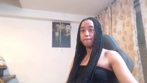 Ela  Help me reach 100 thumbs up online show from January 14, 2025, 4:04 am