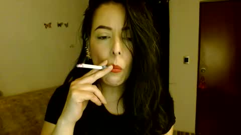Snapshot of ela_3611 chatting on June 5, 2026, 4:08 am ela_3611 online show from June 5, 2026, 4:08 am