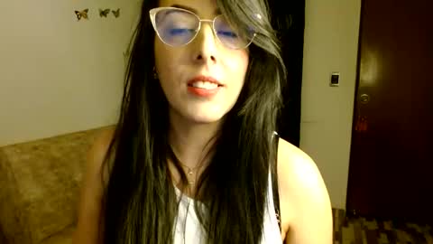 Snapshot of ela_3611 chatting on June 9, 2026, 3:51 am ela_3611 online show from June 9, 2026, 3:51 am
