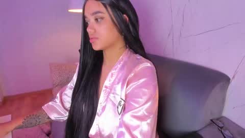 Snapshot of ela_endezz chatting on March 5, 2025, 3:51 pm online show from March 5, 2025, 3:51 pm