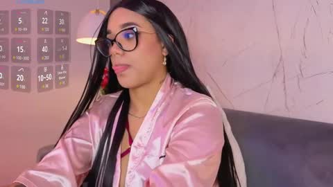 Snapshot of ela_endezz chatting on March 8, 2025, 4:17 pm online show from March 8, 2025, 4:17 pm