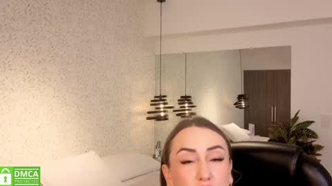 Snapshot of ela_ps chatting on September 19, 2025, 12:06 pm LOREIN online show from September 19, 2025, 12:06 pm