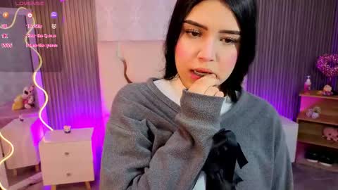 ela_tay1 online show from May 22, 2026, 7:19 pm