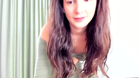 Ela online show from January 6, 2025, 9:52 am