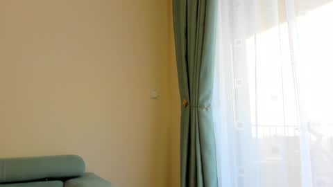 Ela online show from February 11, 2025, 1:51 pm