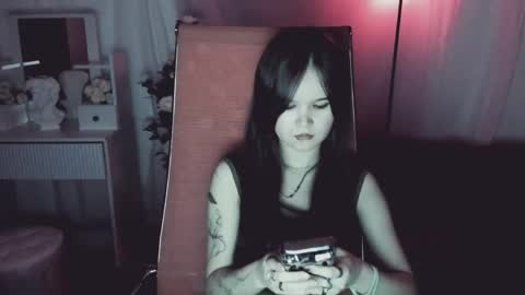 Snapshot of elainebeness chatting on May 5, 2026, 7:11 pm Your sweet girl online show from May 5, 2026, 7:11 pm