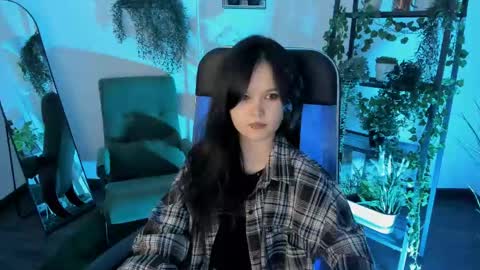 Snapshot of elainebeness chatting on May 29, 2026, 7:34 pm Your sweet girl online show from May 29, 2026, 7:34 pm