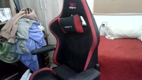Snapshot of elamordeyuli chatting on April 28, 2026, 1:27 pm elamordeyuli online show from April 28, 2026, 1:27 pm