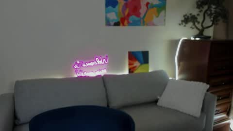Elani online show from April 28, 2026, 4:12 pm