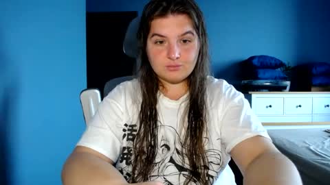 Snapshot of elanis_blair chatting on July 20, 2026, 10:39 am Elanis online show from July 20, 2026, 10:39 am