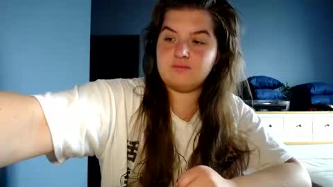Snapshot of elanis_blair chatting on July 22, 2026, 9:12 am Elanis online show from July 22, 2026, 9:12 am