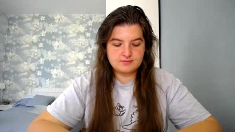 Snapshot of elanis_blair chatting on August 5, 2026, 7:44 am Elanis online show from August 5, 2026, 7:44 am