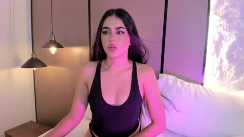 Snapshot of elara_bloom_ chatting on April 28, 2026, 2:21 am elara_bloom_ online show from April 28, 2026, 2:21 am