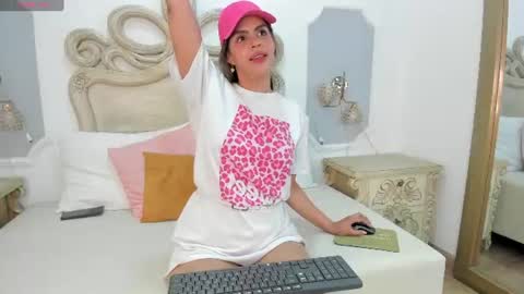 elara_evans online show from July 24, 2026, 7:34 pm