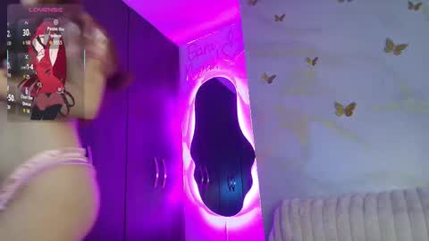 Elara Nayah online show from January 15, 2026, 9:18 pm