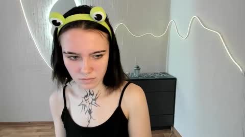 elastikiss online show from February 22, 2026, 4:35 am