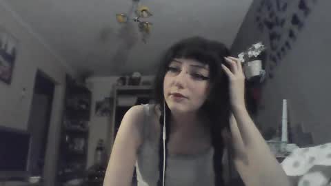 Snapshot of elaynetanton chatting on May 21, 2026, 5:31 pm Lia online show from May 21, 2026, 5:31 pm
