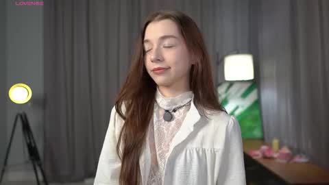 Elba Blance online show from November 17, 2025, 2:01 pm