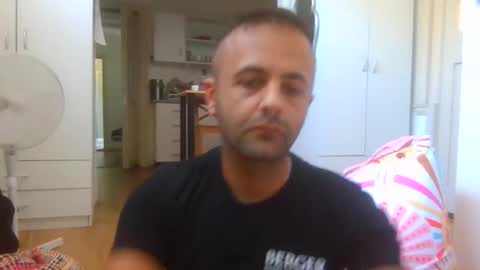 daniel18cmx online show from November 18, 2025, 1:55 am