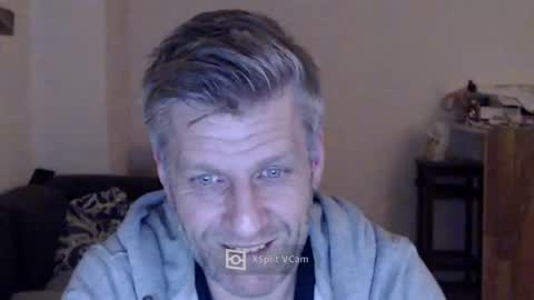 Snapshot of elculiador2207 chatting on January 5, 2025, 11:01 pm Timm online show from January 5, 2025, 11:01 pm