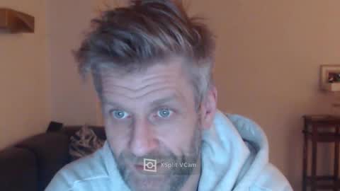 Snapshot of elculiador2207 chatting on January 15, 2025, 8:16 pm Timm online show from January 15, 2025, 8:16 pm