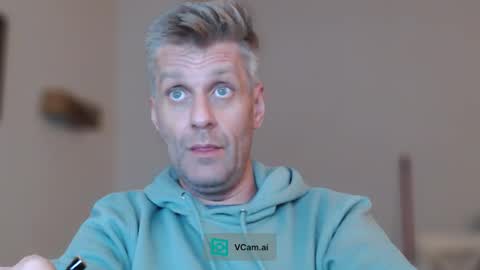 Snapshot of elculiador2207 chatting on September 22, 2025, 8:33 pm Timm online show from September 22, 2025, 8:33 pm