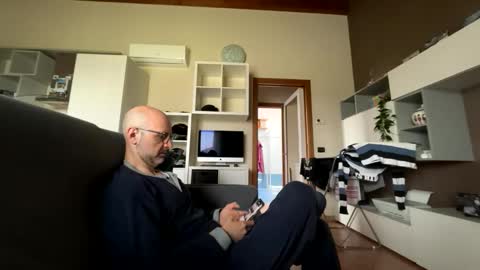 Snapshot of eldiablo844 chatting on May 10, 2026, 8:41 am Eldiablo844 online show from May 10, 2026, 8:41 am