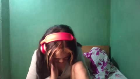 Snapshot of eldie69 chatting on April 21, 2026, 6:23 pm eldie69 online show from April 21, 2026, 6:23 pm