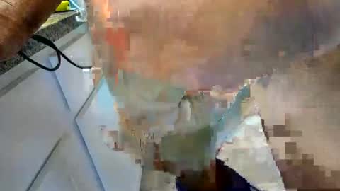 Snapshot of eldongue2024 chatting on January 28, 2025, 6:39 pm eldongue2024 online show from January 28, 2025, 6:39 pm