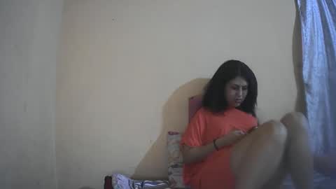 Isabella online show from October 14, 2025, 12:17 pm