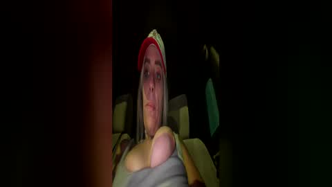 XoLinzzXo online show from May 14, 2026, 1:45 am