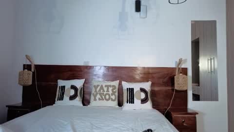 Nika online show from February 22, 2026, 11:25 pm