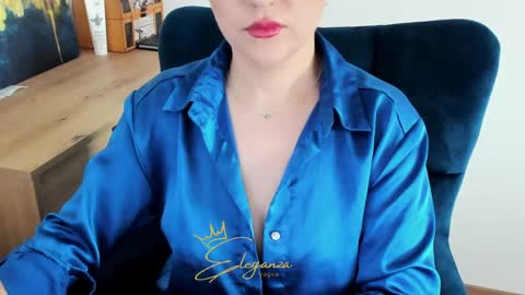 Snapshot of eleganzavogue chatting on May 9, 2026, 7:13 am eleganzavogue online show from May 9, 2026, 7:13 am