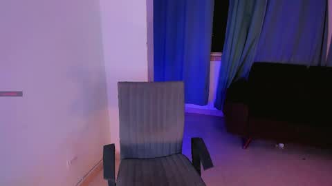 eleih online show from May 18, 2026, 2:18 am