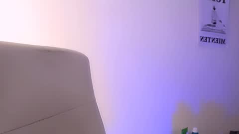 Snapshot of elektra_sky11 chatting on January 31, 2025, 7:18 pm Elektra Sky online show from January 31, 2025, 7:18 pm