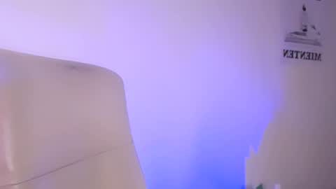 Snapshot of elektra_sky11 chatting on March 2, 2025, 4:42 pm Elektra Sky online show from March 2, 2025, 4:42 pm